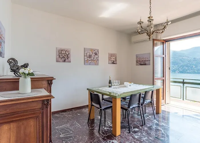 Teo S House Private Parking And View Daire Carate Urio