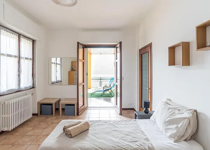 Teo S House Private Parking And View Daire Carate Urio